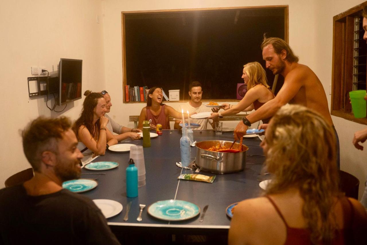 Hostel Esperanza بافونيس المظهر الخارجي الصورة